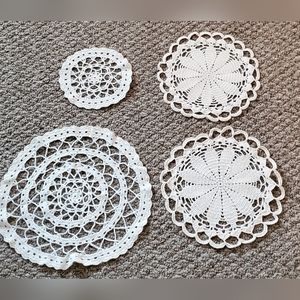 4️⃣homemade doilies